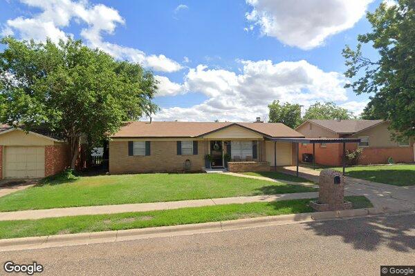 113 J B Ave, Floydada, TX 79235