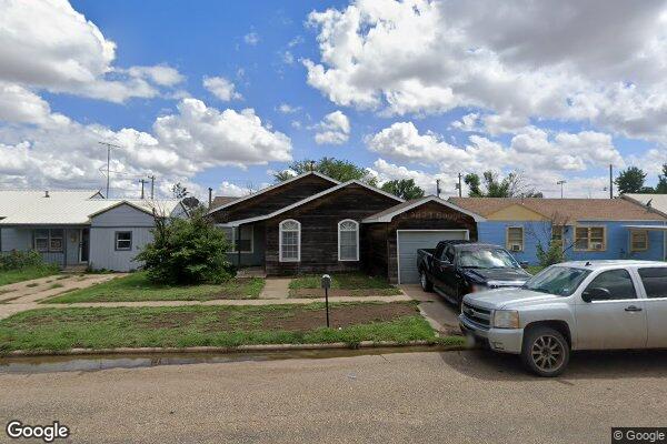 705 W Grover St, Floydada, TX 79235